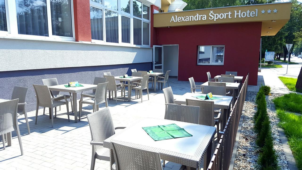 Alexandra Sport Hotel Púchov Exterior foto